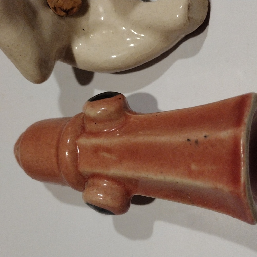 Vintage 1960, dog lifting leg on fire hydrant salt and pepper shaker made Japan - Picture 5 of 11